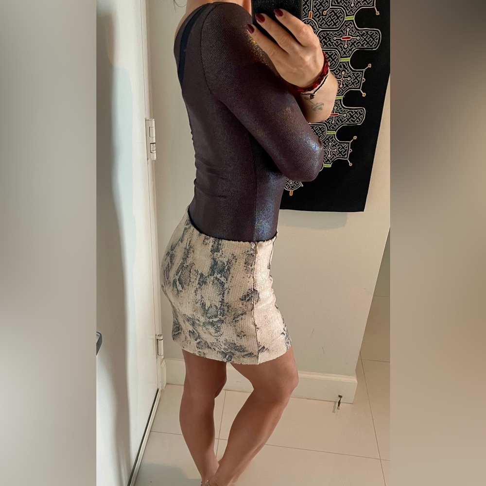 Snake skirt